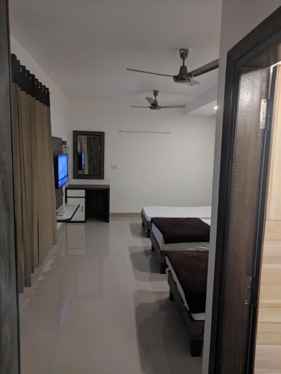 Pride Bed & Breakfast Nayagaon